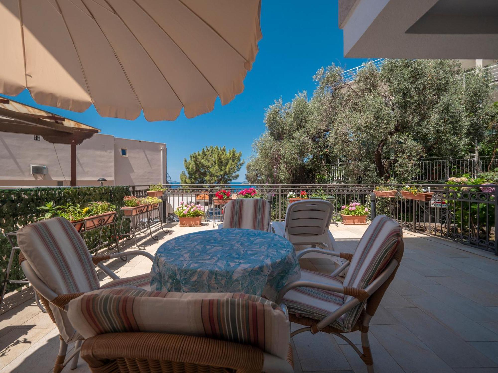 Apartments Marina Sveti Stefan Dış mekan fotoğraf