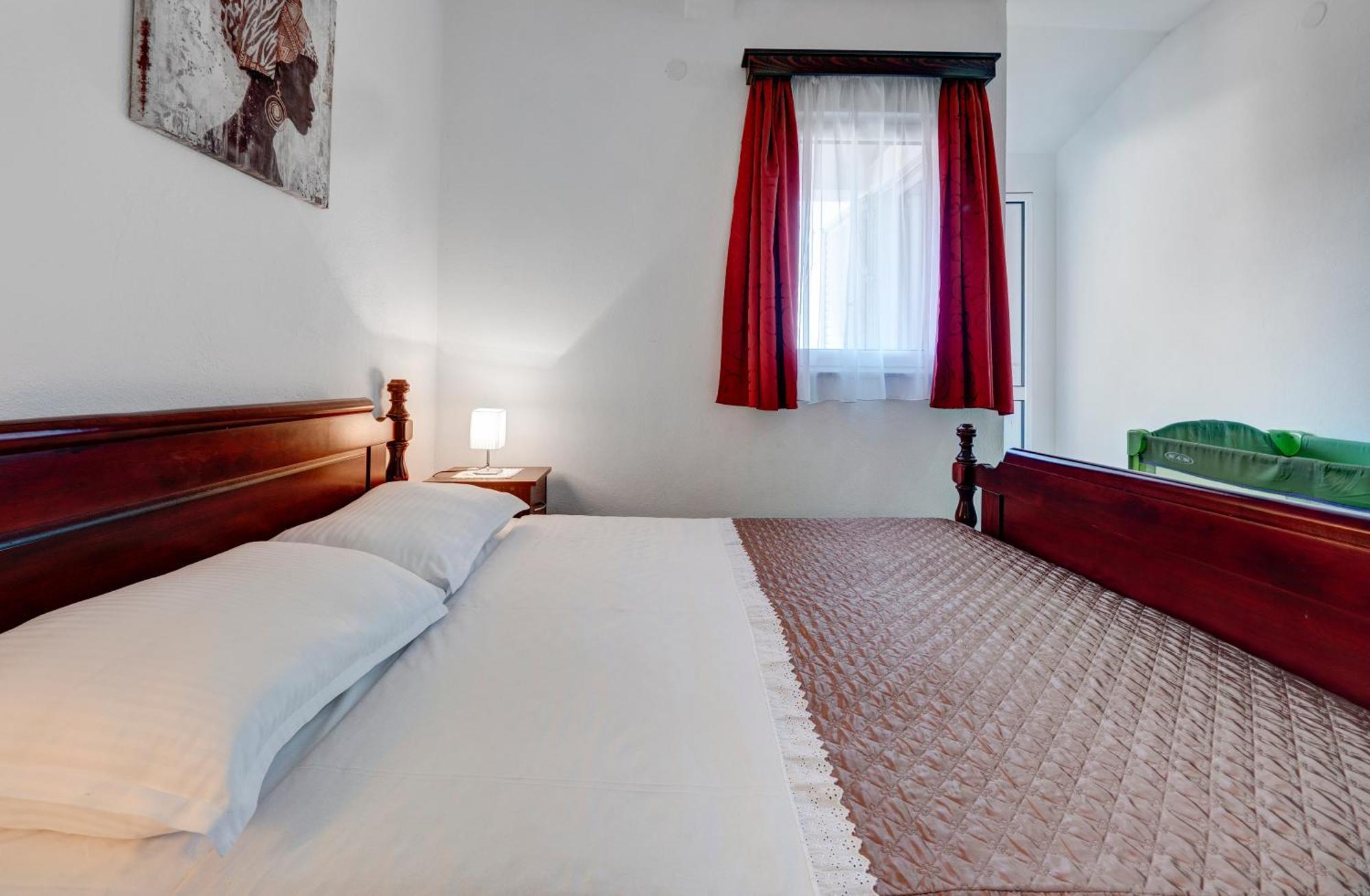 Apartments Marina Sveti Stefan Dış mekan fotoğraf
